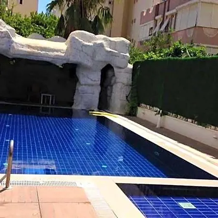 Perlo Hotel 3*